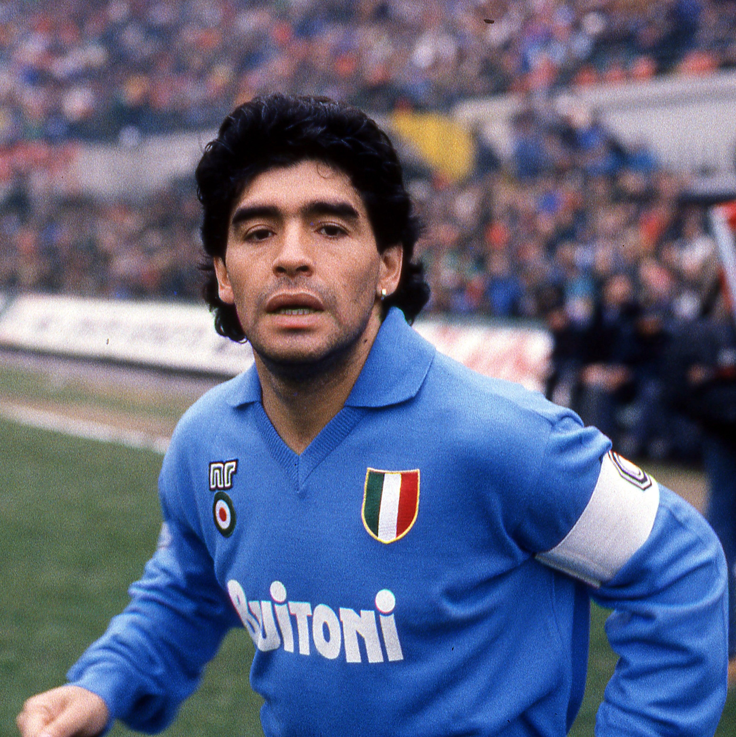 Maradona - biểu tượng sống của bóng đá